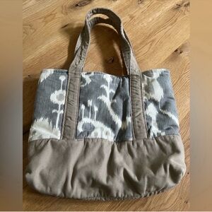 NELLE BUSH HANDMADE IKAT PRINT COTTON TOTE.